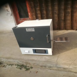 實(shí)驗(yàn)室一體箱式電阻爐    實(shí)驗(yàn)室電熱設(shè)備